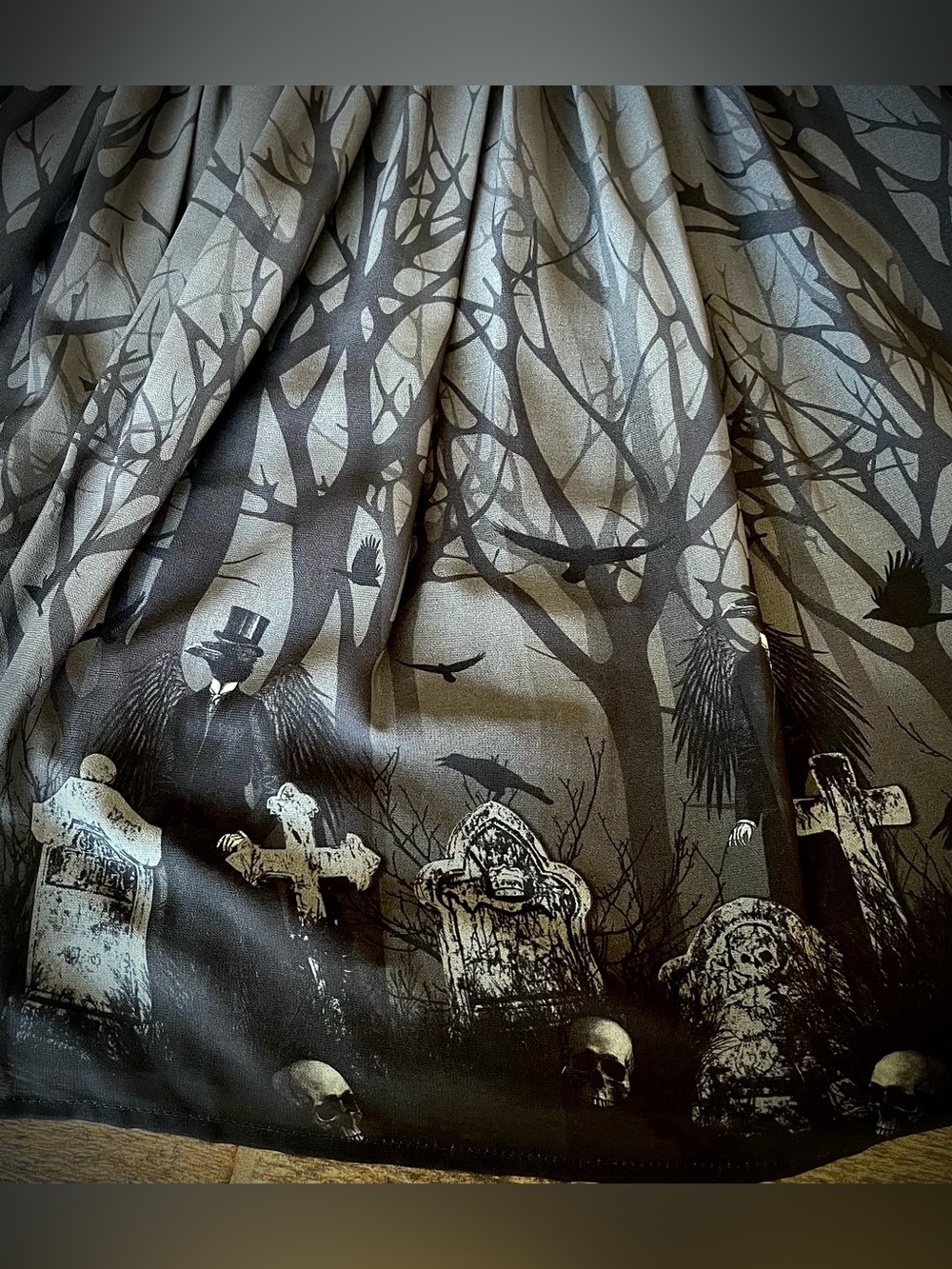 Thorn & Fable Hot Topic graveyard dress with ravens, trees & tombstones M - Picture 4 of 8
